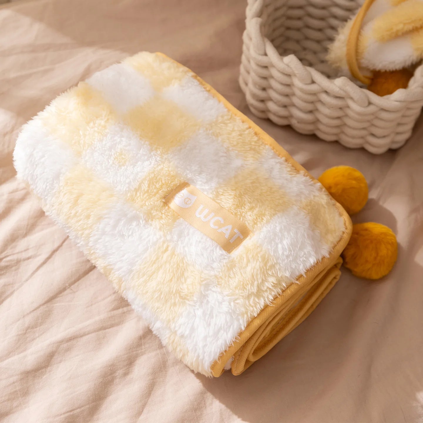 Pet Blanket Soft Plush Sleeping Mat for Cats Dogs Warm Pet Bed Cover for Small Medium Pets