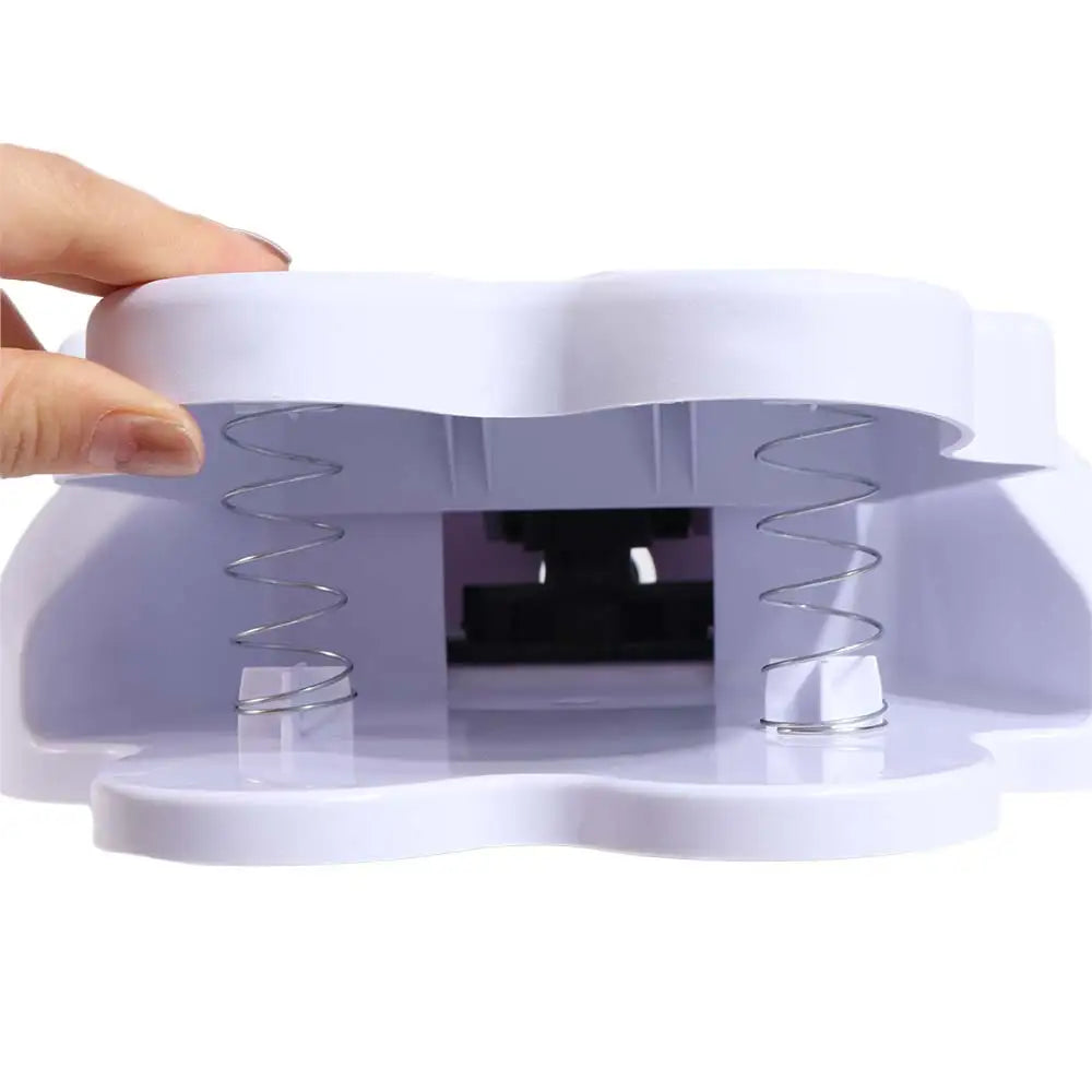Creative Claw Shape Paw Activated Pet Sprinkler Funny Plastic Step On Drinking Container Interactive Puppy Water Dispenser Home